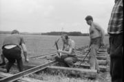 Raudtee ehitamine taimkatte kiirgustemperatuuri mõõtmisteks. Juhan Ross, Jaak Anton, teostus TA SKB Tõravere filiaal 1974.