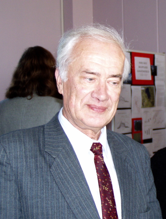 U.
Veismann